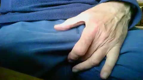 Snapshot of mikeybed chatting on 02/11/26, 09:36 mikeybed online show from 02/11/26, 09:36