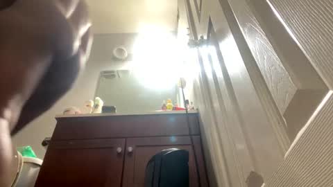 Snapshot of mikeyblunt chatting on 03/10/25, 12:48 mikeyblunt online show from 03/10/25, 12:48