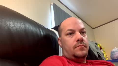 Snapshot of mikeylikesit2222 chatting on 12/14/24, 02:42 mikeylikesit2222 online show from 12/14/24, 02:42