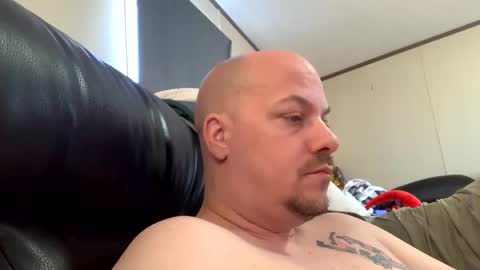 Snapshot of mikeylikesit2222 chatting on 12/22/24, 05:42 mikeylikesit2222 online show from 12/22/24, 05:42