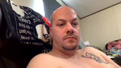 Snapshot of mikeylikesit2222 chatting on 01/26/25, 05:44 mikeylikesit2222 online show from 01/26/25, 05:44