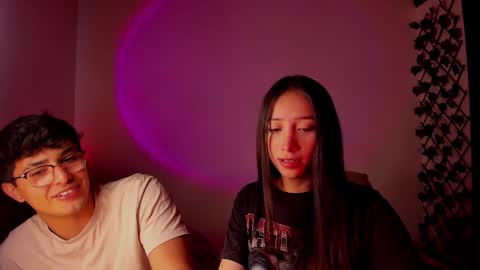 Snapshot of mikeyvioleta chatting on 01/16/25, 06:37 VIOLETAMIKE online show from 01/16/25, 06:37