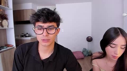 Snapshot of mikeyvioleta chatting on 10/01/25, 08:37 VIOLETAMIKE online show from 10/01/25, 08:37