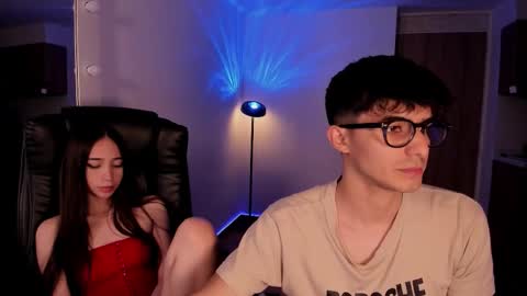 Snapshot of mikeyvioleta chatting on 12/04/25, 04:44 VIOLETAMIKE online show from 12/04/25, 04:44