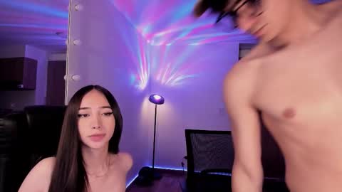 Snapshot of mikeyvioleta chatting on 12/13/25, 11:43 VIOLETAMIKE online show from 12/13/25, 11:43