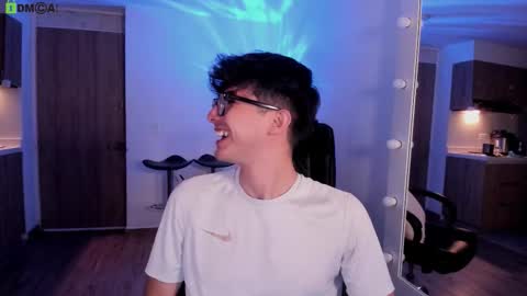 Snapshot of mikeyvioleta chatting on 02/11/26, 09:58 VIOLETAMIKE online show from 02/11/26, 09:58