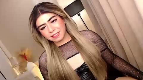 Theresa Luna online show from 10/24/25, 01:03