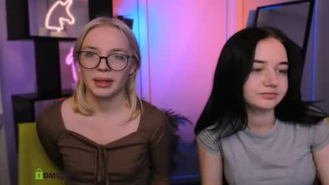 Snapshot of miki_ti chatting on 12/19/25, 07:43 miki_ti online show from 12/19/25, 07:43