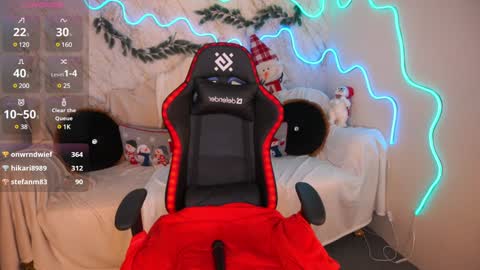 Snapshot of mikiikiwi chatting on 12/29/24, 03:54 Miki online show from 12/29/24, 03:54