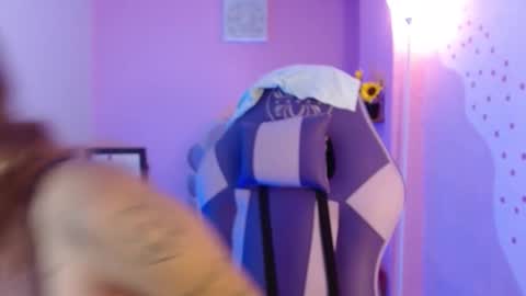 Mikka 3 online show from 09/25/25, 01:48