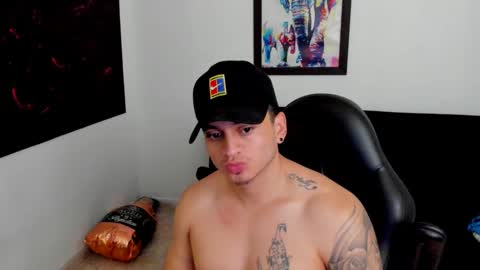 MIKKE online show from 10/10/25, 02:27