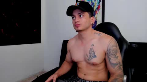 MIKKE online show from 10/12/25, 03:11