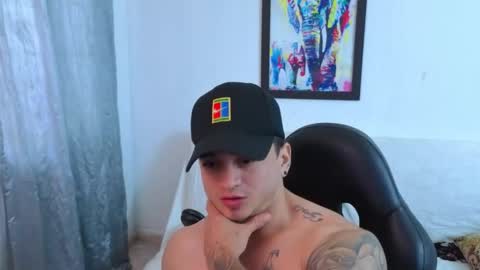 Snapshot of mikke_love chatting on 12/02/25, 02:23 MIKKE online show from 12/02/25, 02:23