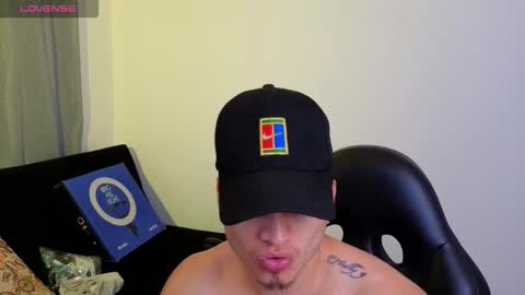 Snapshot of mikke_love chatting on 02/12/26, 02:12 MIKKE online show from 02/12/26, 02:12