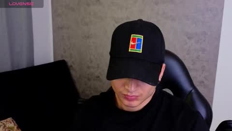 Snapshot of mikke_love chatting on 03/01/26, 02:52 MIKKE online show from 03/01/26, 02:52