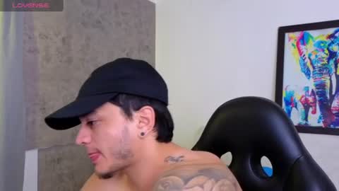 Snapshot of mikke_love chatting on 06/11/26, 02:26 MIKKE online show from 06/11/26, 02:26