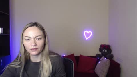 Snapshot of mikkey_mouse8 chatting on 05/10/26, 05:23 Adalina online show from 05/10/26, 05:23