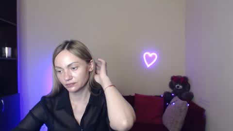 Snapshot of mikkey_mouse8 chatting on 05/11/26, 02:45 Adalina online show from 05/11/26, 02:45