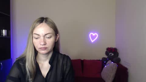 Snapshot of mikkey_mouse8 chatting on 05/16/26, 05:37 Adalina online show from 05/16/26, 05:37