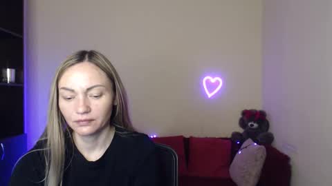 Snapshot of mikkey_mouse8 chatting on 05/19/26, 11:27 Adalina online show from 05/19/26, 11:27