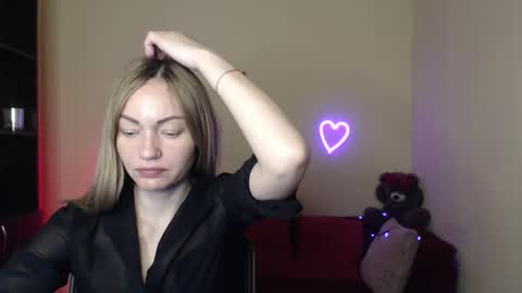 Snapshot of mikkey_mouse8 chatting on 05/21/26, 11:28 Adalina online show from 05/21/26, 11:28