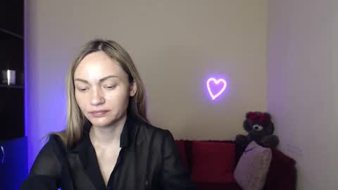 Snapshot of mikkey_mouse8 chatting on 05/23/26, 11:25 Adalina online show from 05/23/26, 11:25