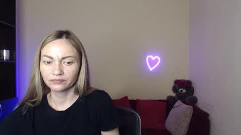 Snapshot of mikkey_mouse8 chatting on 05/25/26, 11:27 Adalina online show from 05/25/26, 11:27