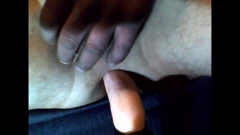 Snapshot of mikkkiz chatting on 01/03/25, 01:03 Bescior online show from 01/03/25, 01:03