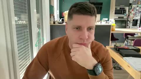 Snapshot of miklp8463 chatting on 02/04/26, 08:42 miklp8463 online show from 02/04/26, 08:42