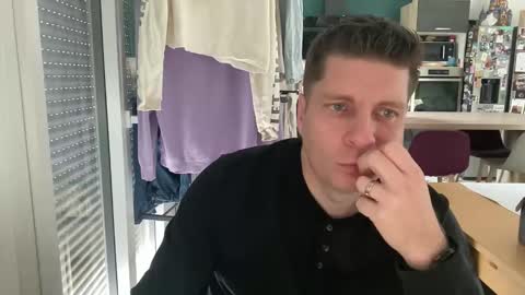 Snapshot of miklp8463 chatting on 03/30/26, 11:44 miklp8463 online show from 03/30/26, 11:44