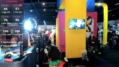 Snapshot of mikmagik chatting on 10/18/25, 06:41 Mikaylah online show from 10/18/25, 06:41