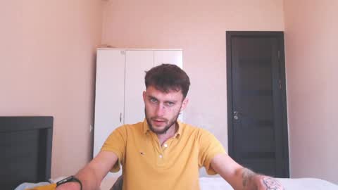 Snapshot of mikw63 chatting on 04/09/26, 06:19 Sin online show from 04/09/26, 06:19