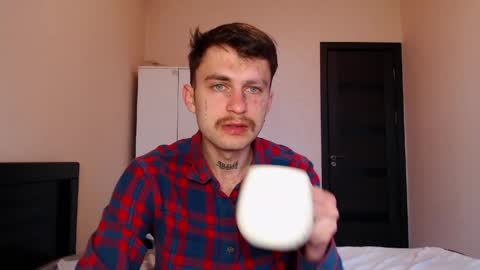 Snapshot of mikw63 chatting on 04/12/26, 04:17 Sin online show from 04/12/26, 04:17