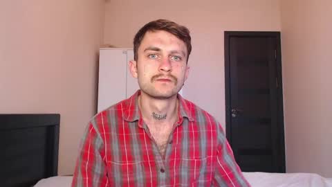 Snapshot of mikw63 chatting on 04/14/26, 03:34 Sin online show from 04/14/26, 03:34