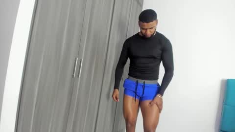 Snapshot of miky_xxx chatting on 10/08/25, 03:15 Miky online show from 10/08/25, 03:15