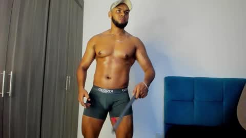 Snapshot of miky_xxx chatting on 10/18/25, 02:36 Miky online show from 10/18/25, 02:36