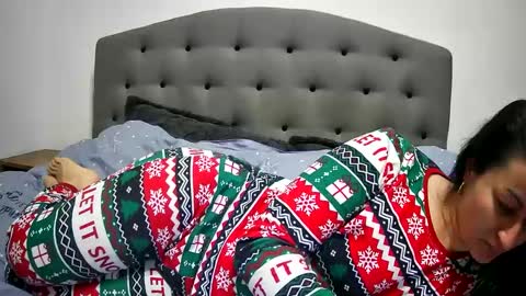 Mikyloveu online show from 02/07/25, 06:34