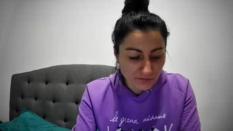 Mikyloveu online show from 02/06/26, 05:16