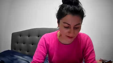 Mikyloveu online show from 02/18/26, 06:26