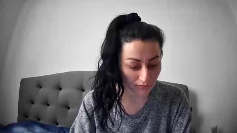 Snapshot of mikyloveu chatting on 03/25/26, 02:56 Mikyloveu online show from 03/25/26, 02:56