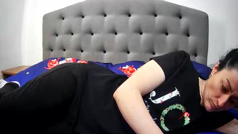 Snapshot of mikyloveu chatting on 04/01/26, 02:14 Mikyloveu online show from 04/01/26, 02:14