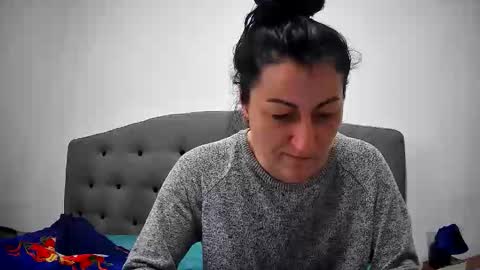 Snapshot of mikyloveu chatting on 04/02/26, 02:15 Mikyloveu online show from 04/02/26, 02:15