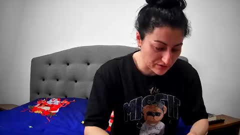 Snapshot of mikyloveu chatting on 04/03/26, 03:10 Mikyloveu online show from 04/03/26, 03:10