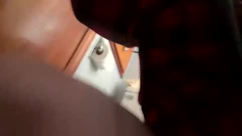 Snapshot of mil8207 chatting on 11/16/25, 05:51 mil8207 online show from 11/16/25, 05:51