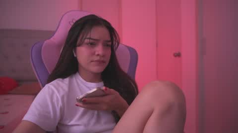 mila_1 online show from 02/10/25, 12:19