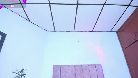 Snapshot of mila_1wood chatting on 03/13/26, 02:29 mila_1wood online show from 03/13/26, 02:29
