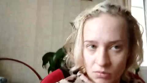 Snapshot of mila_420 chatting on 10/31/25, 07:09 Mila 420 online show from 10/31/25, 07:09