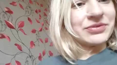 Snapshot of mila_420 chatting on 11/03/25, 06:14 Mila 420 online show from 11/03/25, 06:14