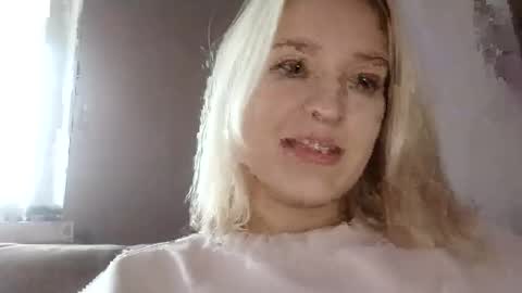 Snapshot of mila_420 chatting on 11/05/25, 09:31 Mila 420 online show from 11/05/25, 09:31