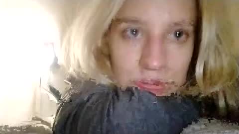 Snapshot of mila_420 chatting on 11/19/25, 10:21 Mila 420 online show from 11/19/25, 10:21